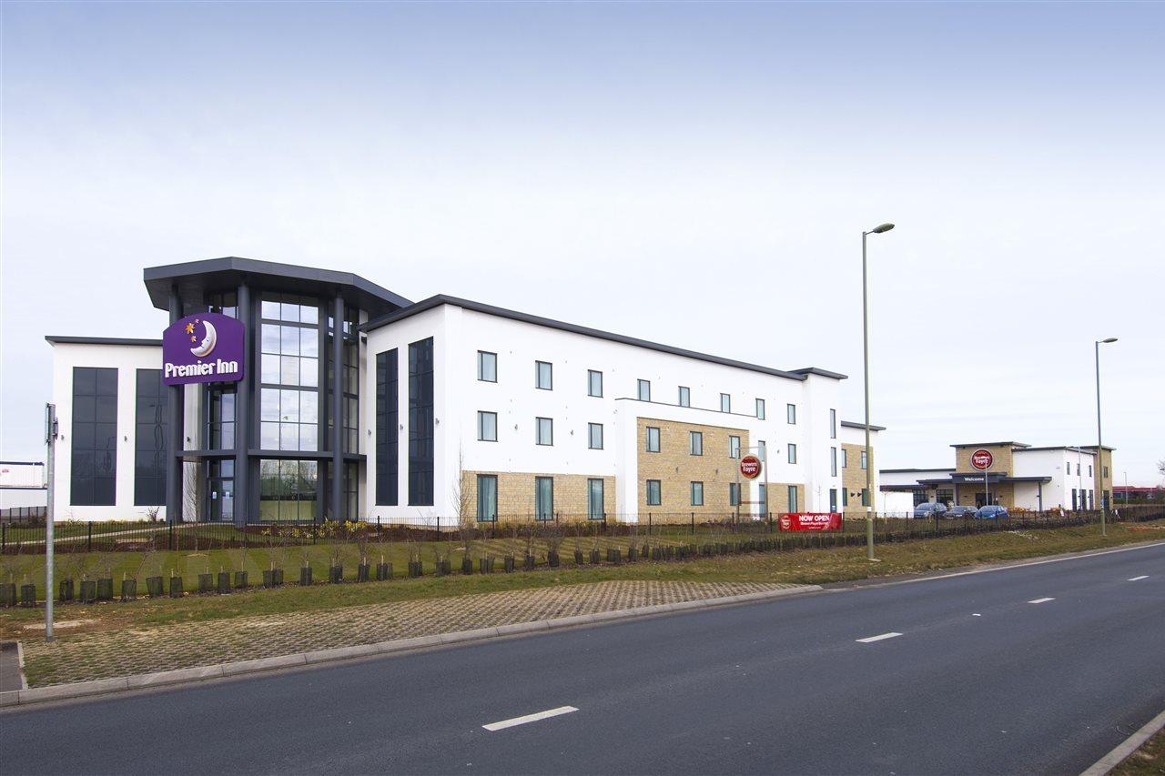 Premier Inn Bicester Exteriör bild