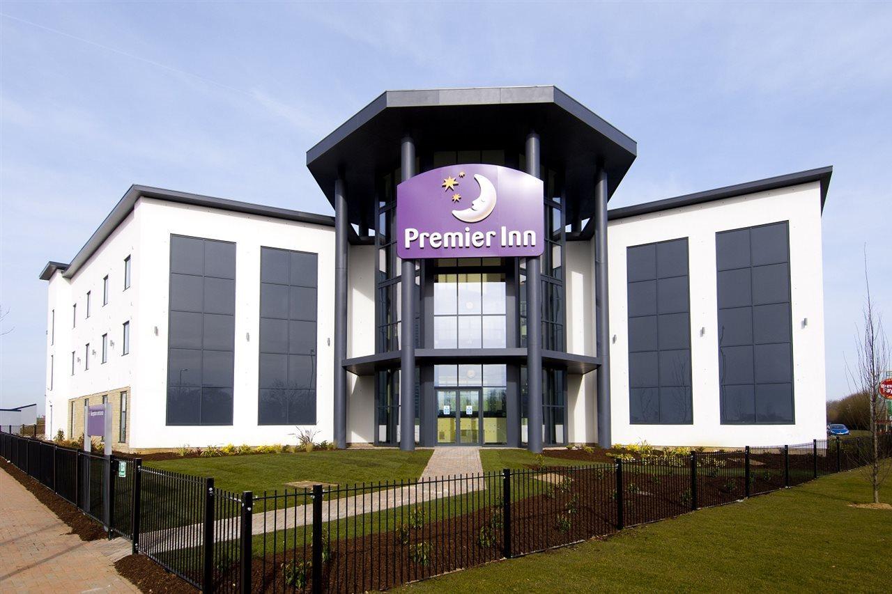 Premier Inn Bicester Exteriör bild