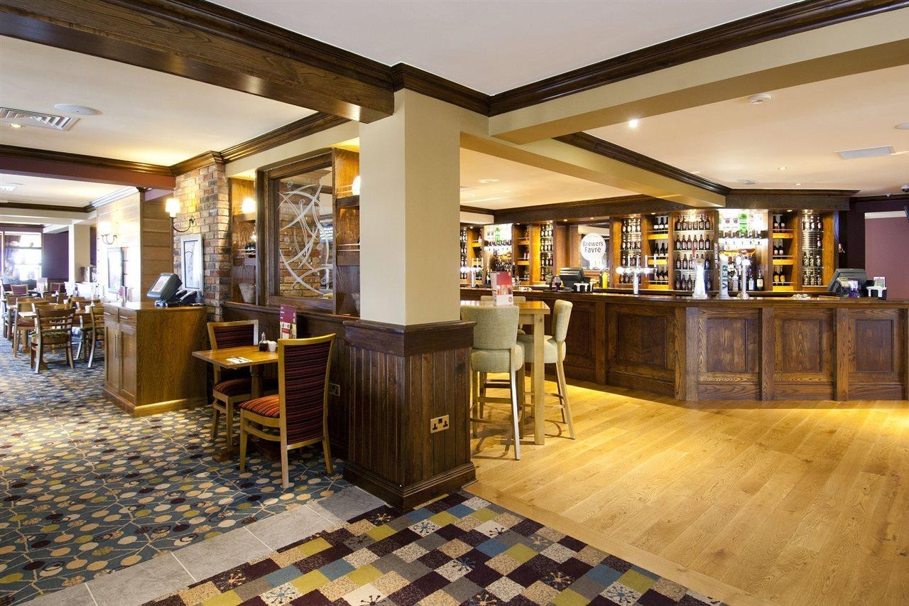 Premier Inn Bicester Exteriör bild