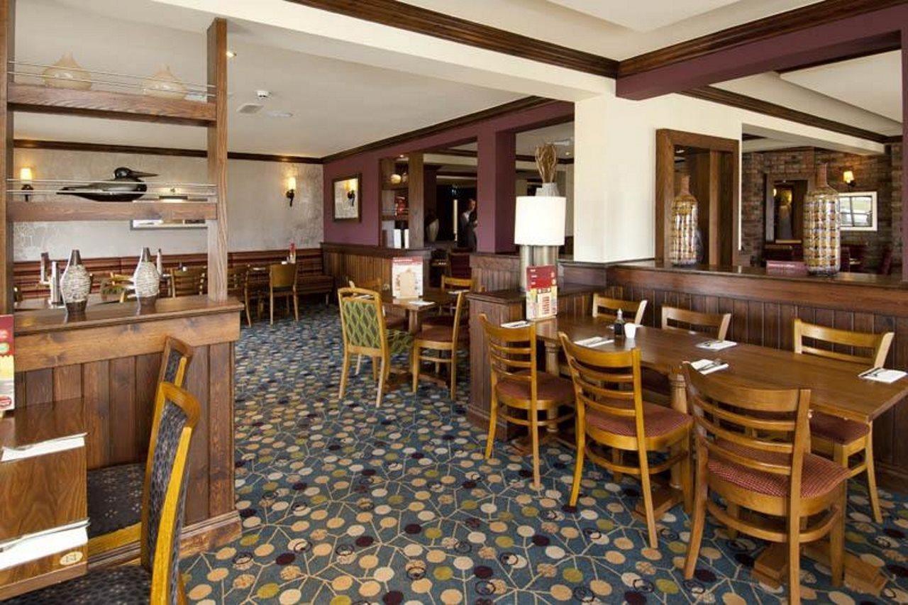 Premier Inn Bicester Exteriör bild