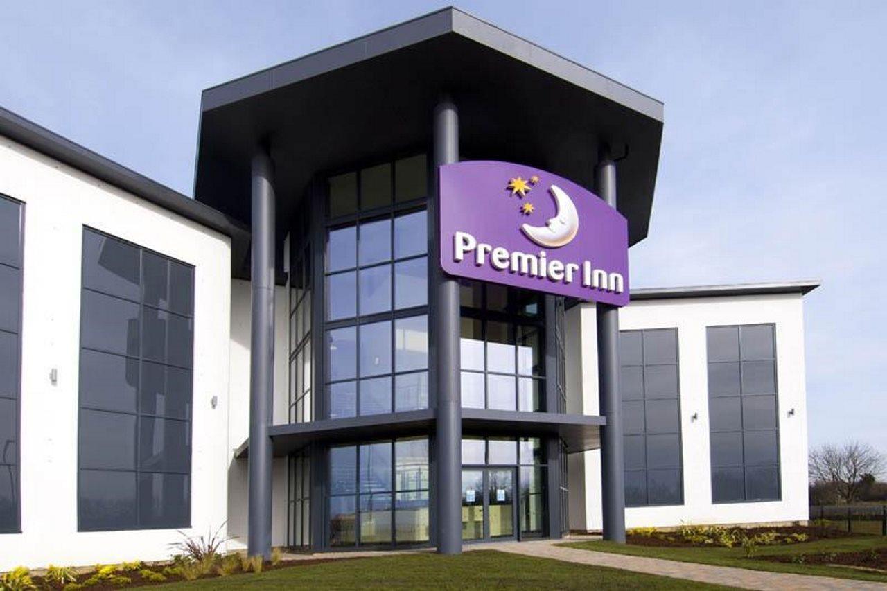 Premier Inn Bicester Exteriör bild